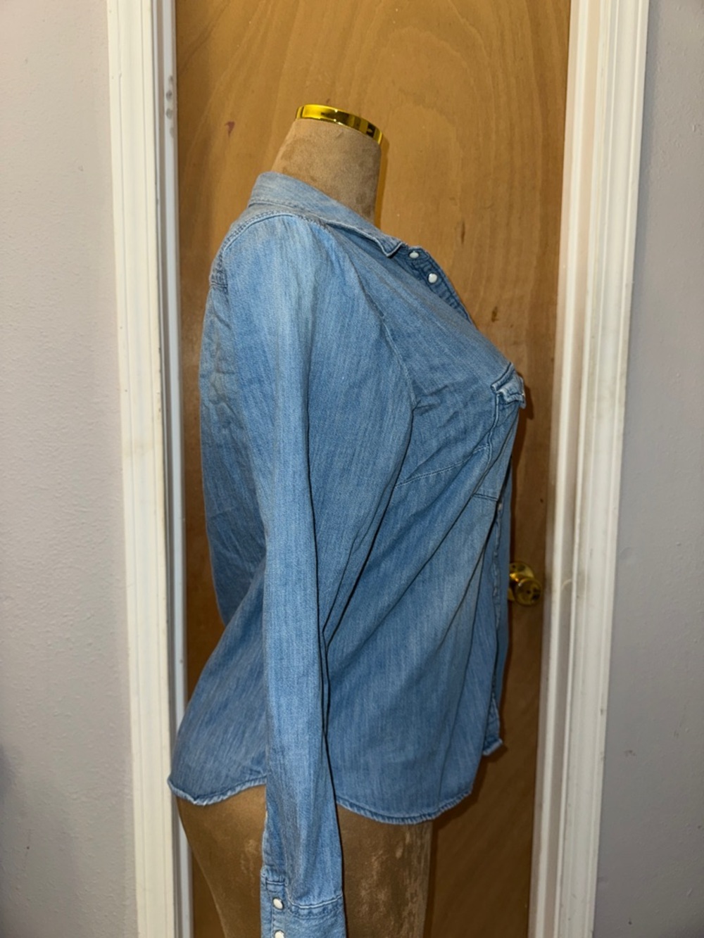 L.O.G.G Blue Denim Snap button-Down Shirt with Dual Chest Pockets, soft, Sz 16 - Picture 4 of 9